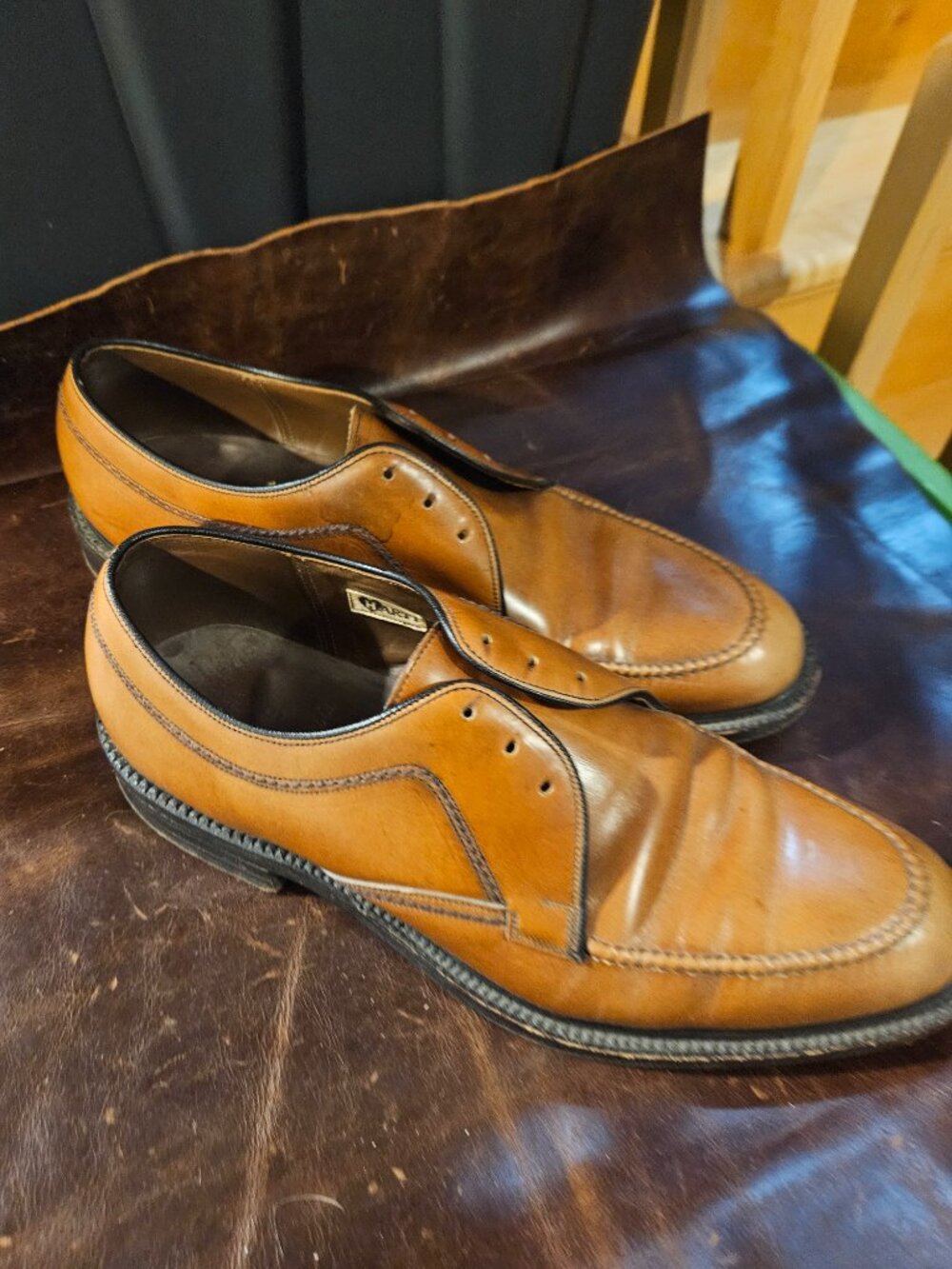 Vintage Mens Hartt Shoes  BI